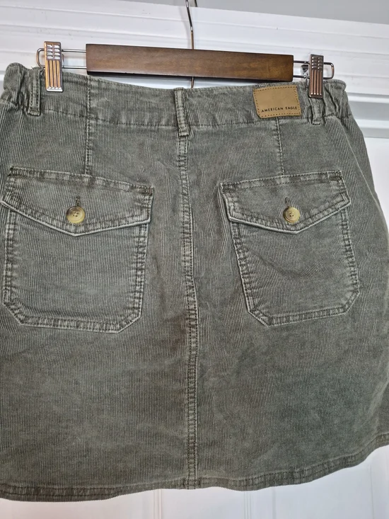 American Eagle Olive Green Corduroy Mini Skirt Size 6 - Picture 7 of 10